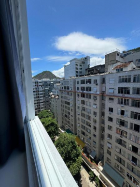 Apartamento Próximo ao Copacabana Palace CM 13-1204